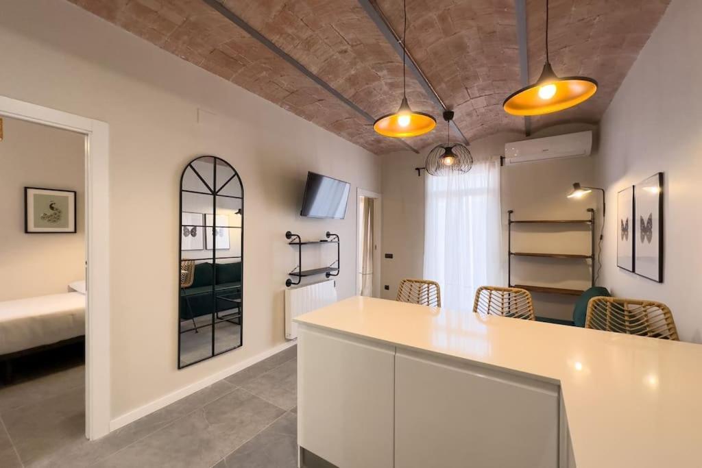 Bebarceloner Sants Apartments - 2 Bedrooms Barcelona Exterior foto