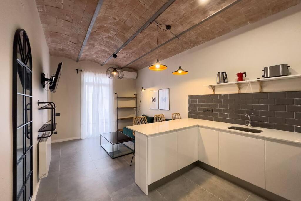 Bebarceloner Sants Apartments - 2 Bedrooms Barcelona Exterior foto
