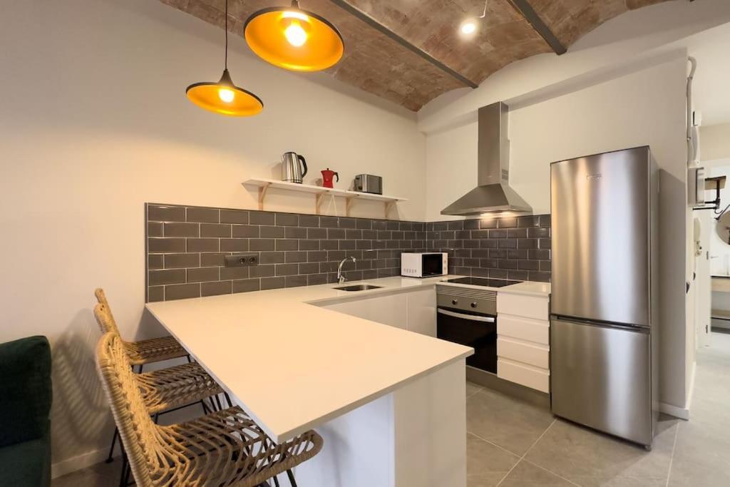 Bebarceloner Sants Apartments - 2 Bedrooms Barcelona Exterior foto