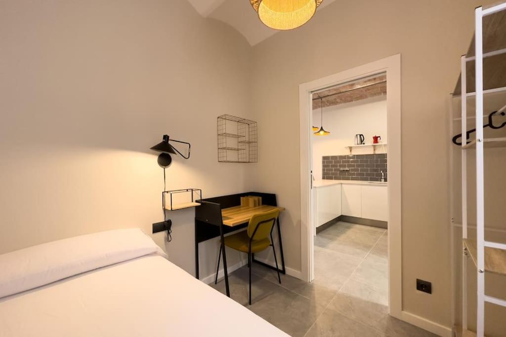 Bebarceloner Sants Apartments - 2 Bedrooms Barcelona Exterior foto