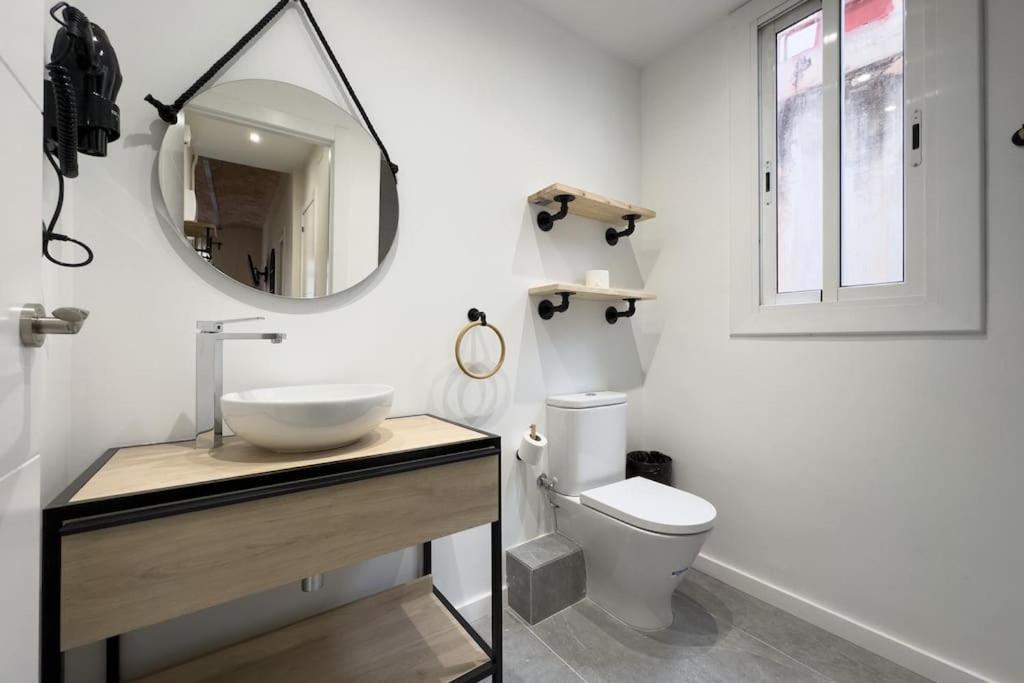 Bebarceloner Sants Apartments - 2 Bedrooms Barcelona Exterior foto